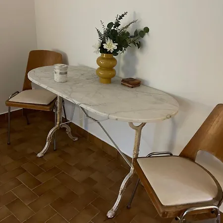 2 With Garden Hébergement de vacances *